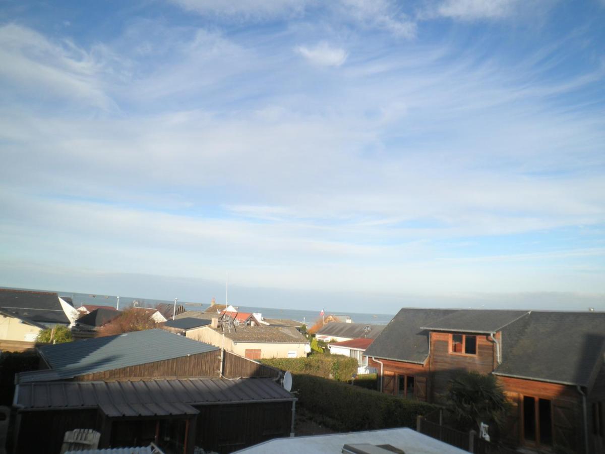 Appartement F1 Mansarde A 100M De La Plage, Proche De Arromanches Et Des Plages Du Debarquement Saint-Côme-de-Fresné Εξωτερικό φωτογραφία